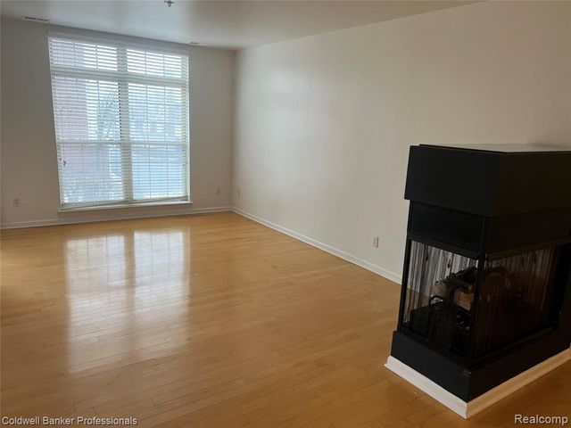 1395 Ashford Court 61, Troy, MI 48084