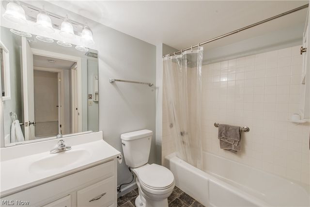 22701 Center Ridge Road 207, Rocky River, OH 44116