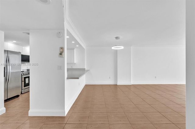 2801 NE 183rd Street 1703W, Aventura, FL 33160