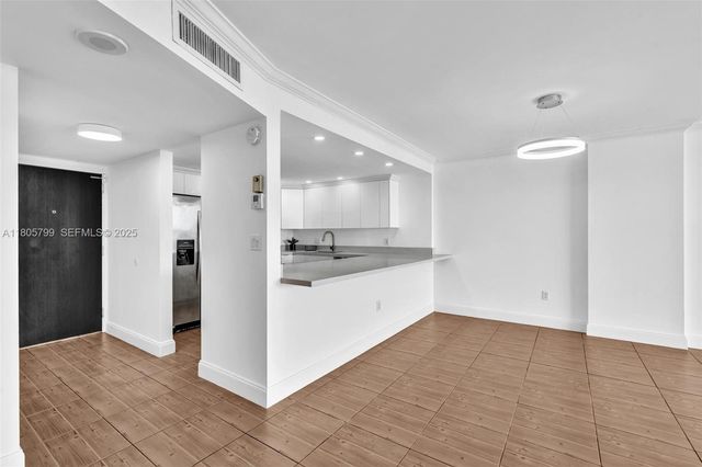 2801 NE 183rd Street 1703W, Aventura, FL 33160
