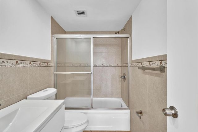 2801 NE 183rd Street 1703W, Aventura, FL 33160