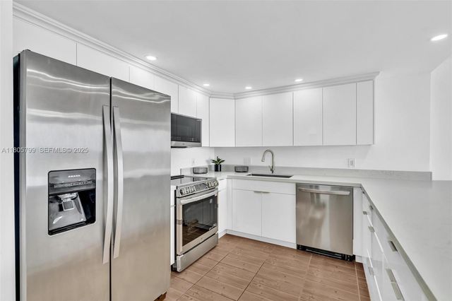 2801 NE 183rd Street 1703W, Aventura, FL 33160