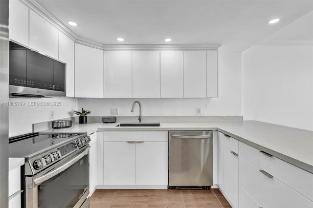 2801 NE 183rd Street 1703W, Aventura, FL 33160