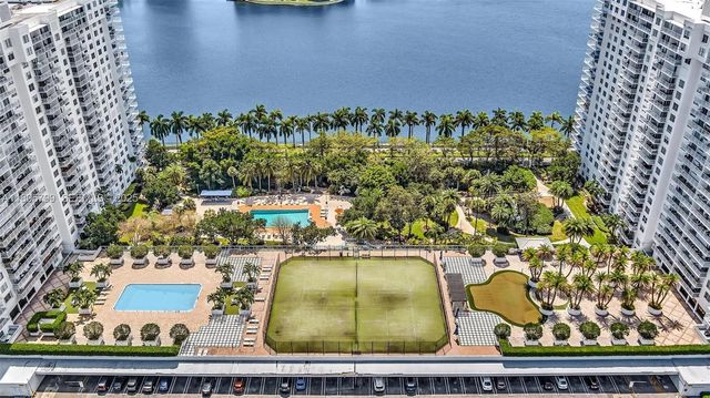 2801 NE 183rd Street 1703W, Aventura, FL 33160