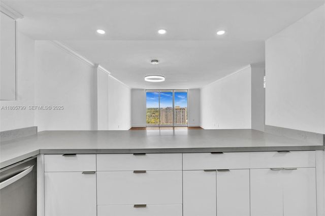 2801 NE 183rd Street 1703W, Aventura, FL 33160