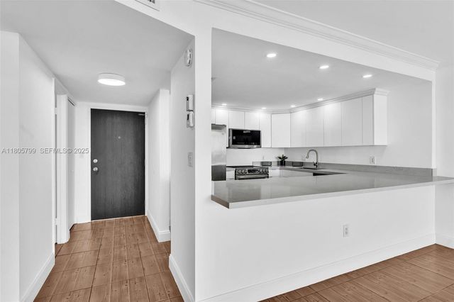 2801 NE 183rd Street 1703W, Aventura, FL 33160