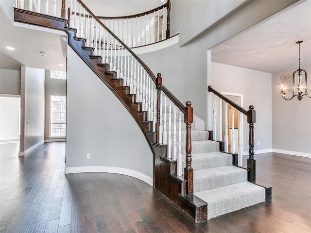 16 Greenmore Drive, Edmond, OK 73034