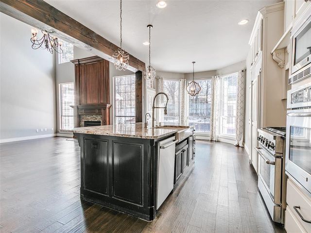 16 Greenmore Drive, Edmond, OK 73034