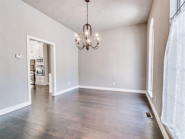 16 Greenmore Drive, Edmond, OK 73034