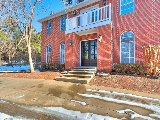 16 Greenmore Drive, Edmond, OK 73034