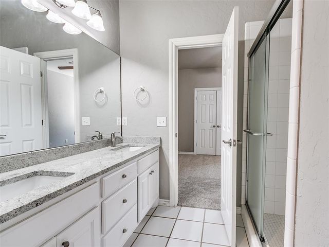 16 Greenmore Drive, Edmond, OK 73034