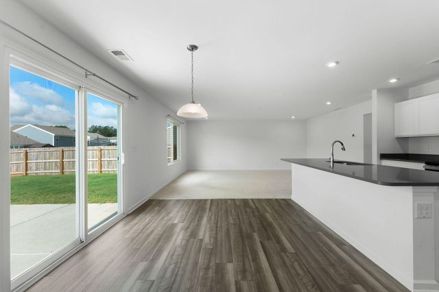 1010 Blossom Lane, Kingston, GA 30145