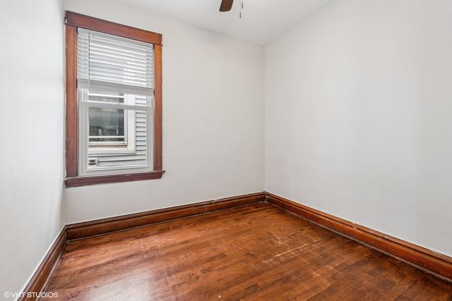 3506 N Damen Avenue, Chicago, IL 60618