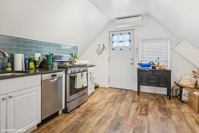 3506 N Damen Avenue, Chicago, IL 60618