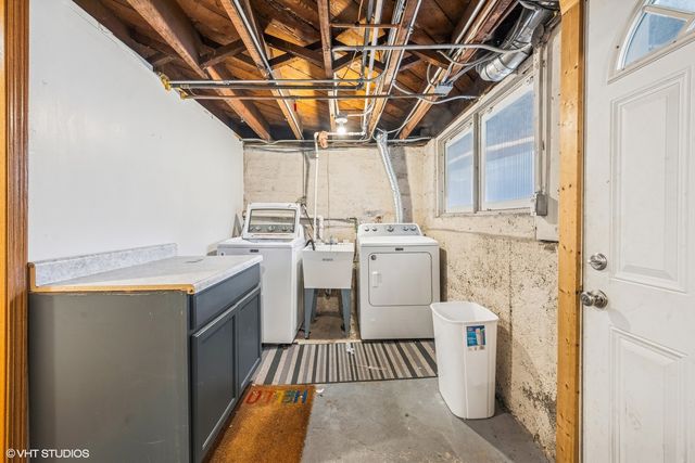 3506 N Damen Avenue, Chicago, IL 60618