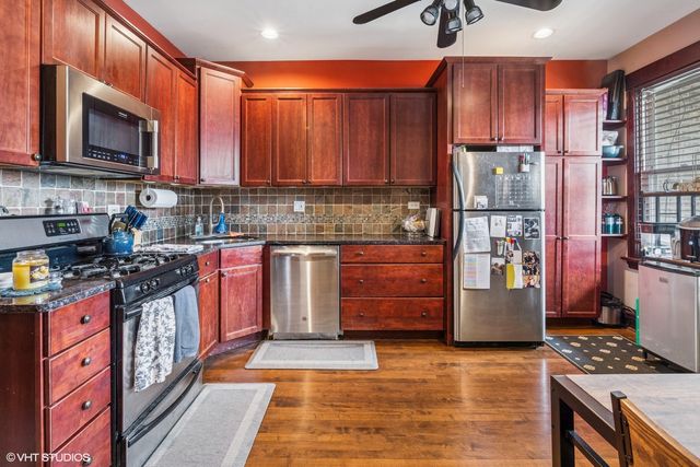 3506 N Damen Avenue, Chicago, IL 60618