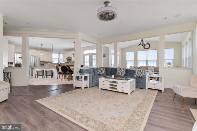512 WHINSTONE DR, Reisterstown, MD 21136