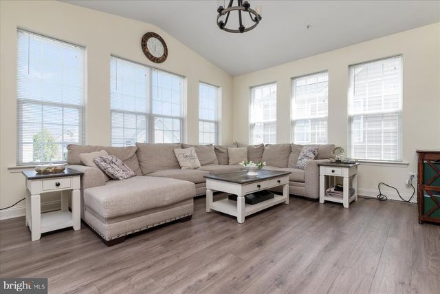 512 WHINSTONE DR, Reisterstown, MD 21136