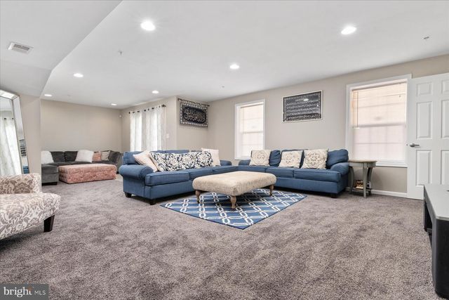 512 WHINSTONE DR, Reisterstown, MD 21136