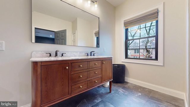 111 E CHELTENHAM BLVD, Linwood, NJ 08221