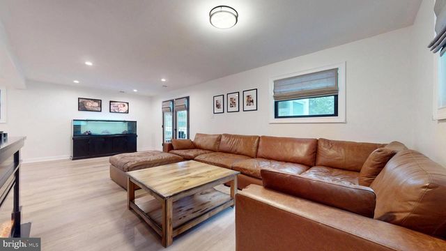 111 E CHELTENHAM BLVD, Linwood, NJ 08221