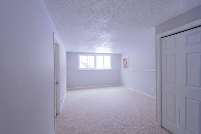 8640 Hillside Trail S, Cottage Grove, MN 55016