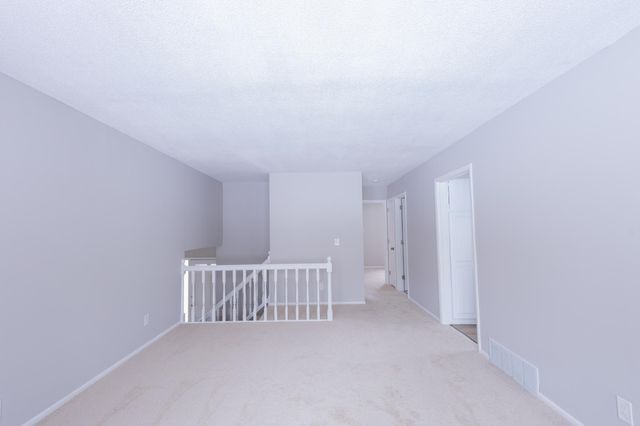 8640 Hillside Trail S, Cottage Grove, MN 55016