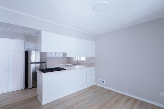 8640 Hillside Trail S, Cottage Grove, MN 55016