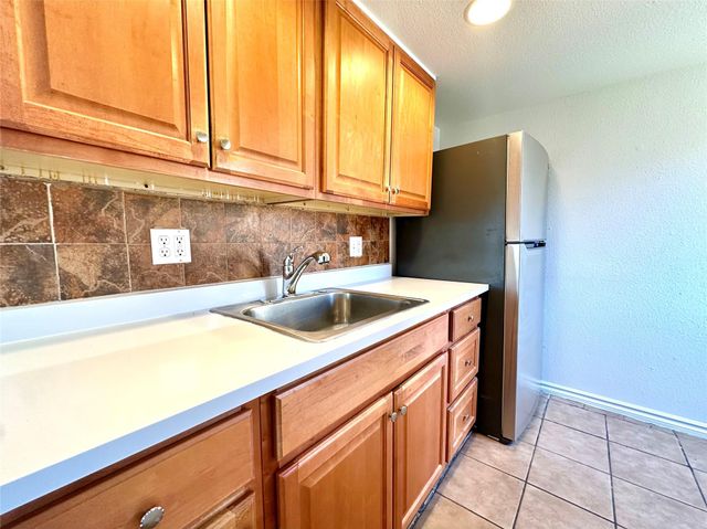 3024 E 12th ST, Austin, TX 78702