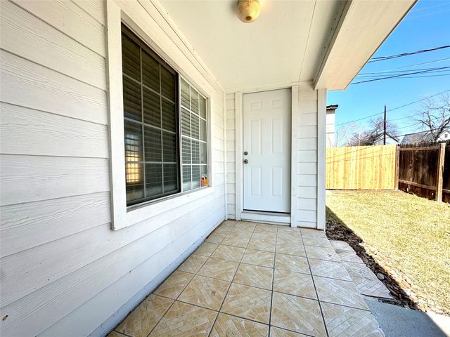 3024 E 12th ST, Austin, TX 78702