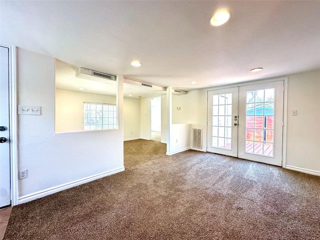 3024 E 12th ST, Austin, TX 78702