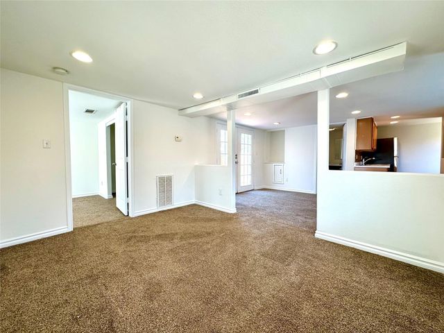 3024 E 12th ST, Austin, TX 78702