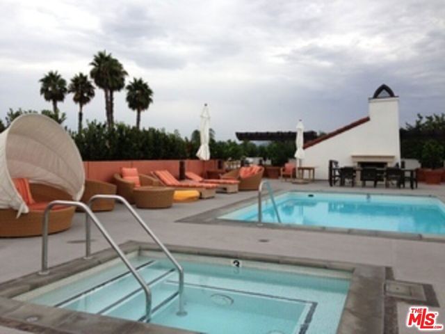 10639 WOODBRIDGE Street 303, Toluca Lake, CA 91602