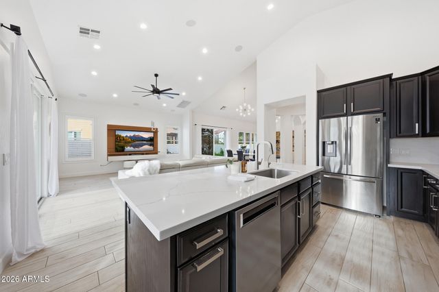 855 E MEAD Drive, Chandler, AZ 85249