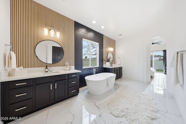 855 E MEAD Drive, Chandler, AZ 85249