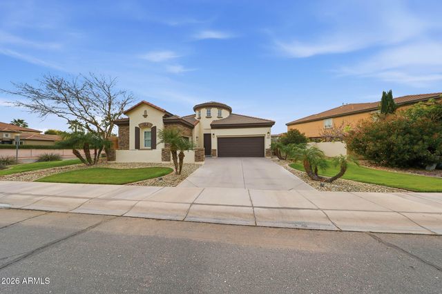 855 E MEAD Drive, Chandler, AZ 85249