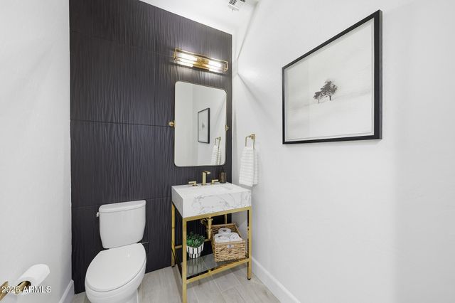 855 E MEAD Drive, Chandler, AZ 85249