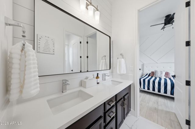 855 E MEAD Drive, Chandler, AZ 85249