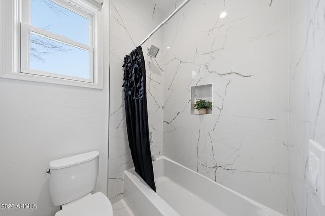 855 E MEAD Drive, Chandler, AZ 85249