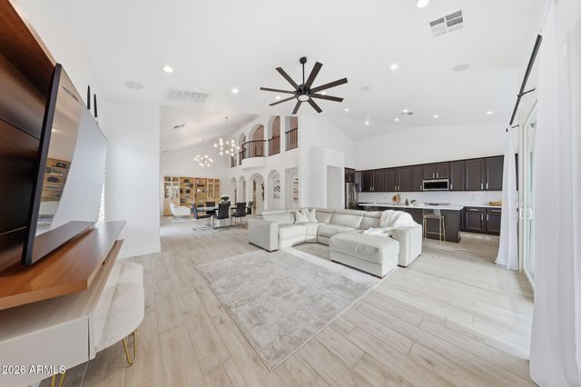 855 E MEAD Drive, Chandler, AZ 85249