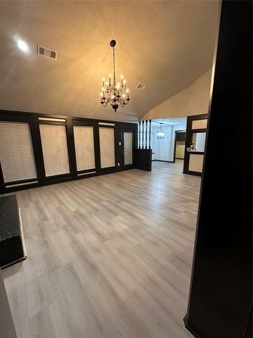 4007 West Valley Drive, Missouri City, TX 77459