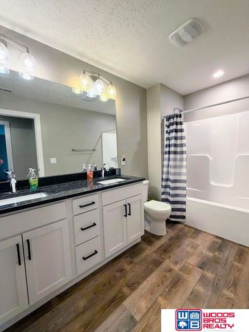 312 S 55th Street, Lincoln, NE 68510
