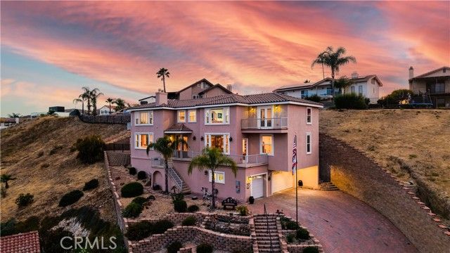 22175 Crusader, Canyon Lake, CA 92587