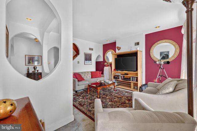 909 N VAN BUREN ST, Wilmington, DE 19806
