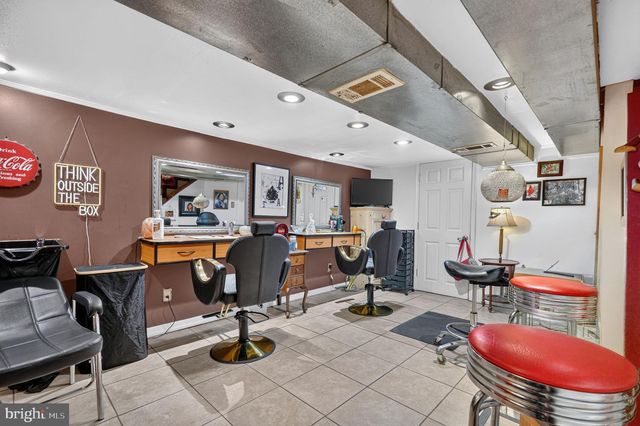 909 N VAN BUREN ST, Wilmington, DE 19806
