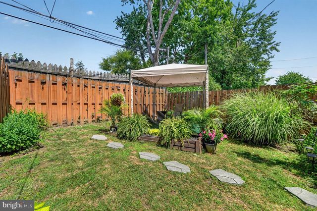 909 N VAN BUREN ST, Wilmington, DE 19806