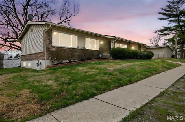 13545 New Halls Ferry Road, Florissant, MO 63033