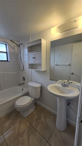 2605 W 67th Pl 23-10, Hialeah, FL 33016