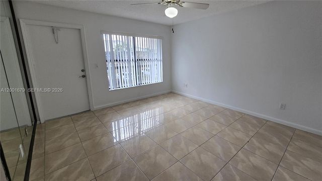 2605 W 67th Pl 23-10, Hialeah, FL 33016
