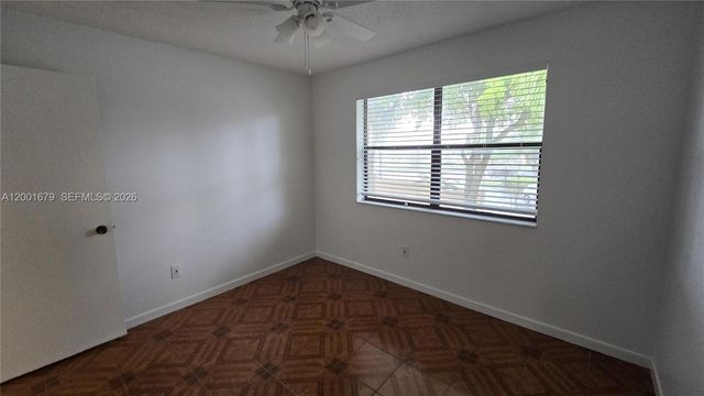 2605 W 67th Pl 23-10, Hialeah, FL 33016